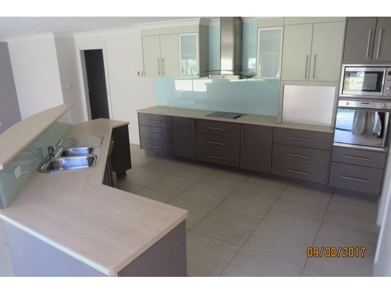 37 Goldfinch Way, Orange NSW 2800