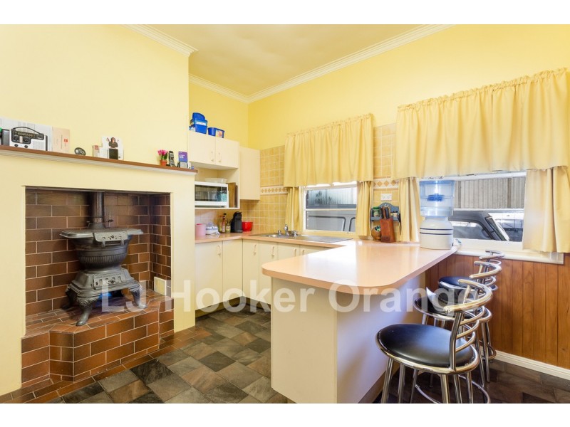 14 Moulder Street, Orange NSW 2800