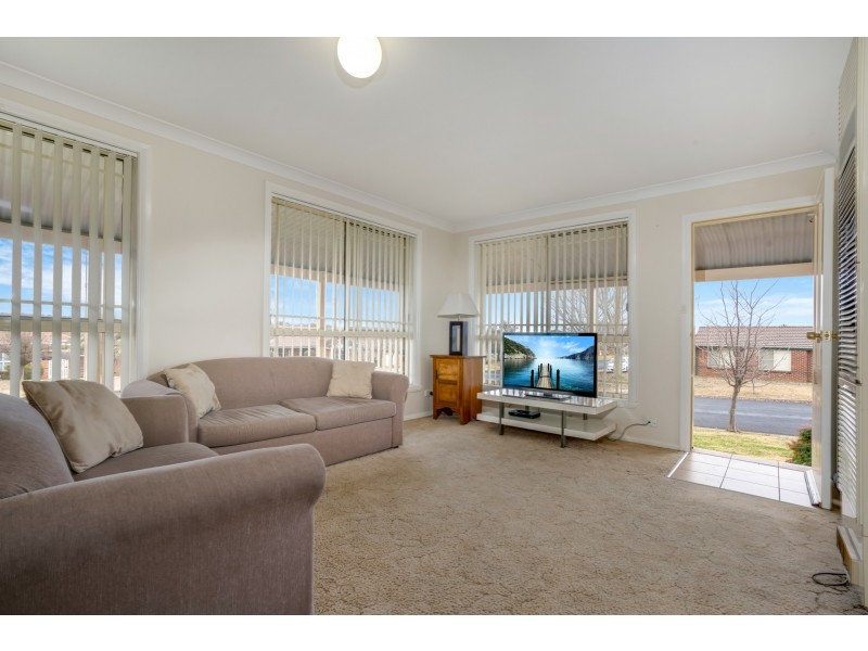 1/10 Turner Crescent, Orange NSW 2800
