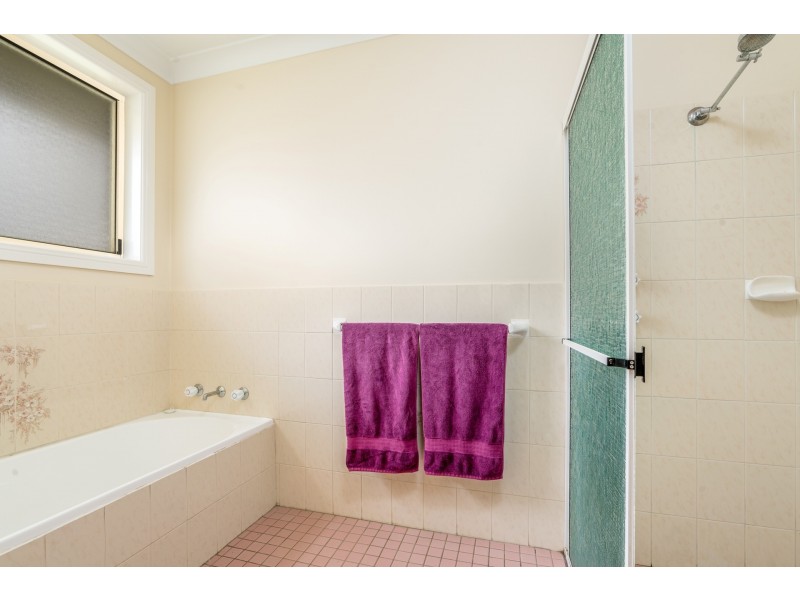 1/10 Turner Crescent, Orange NSW 2800