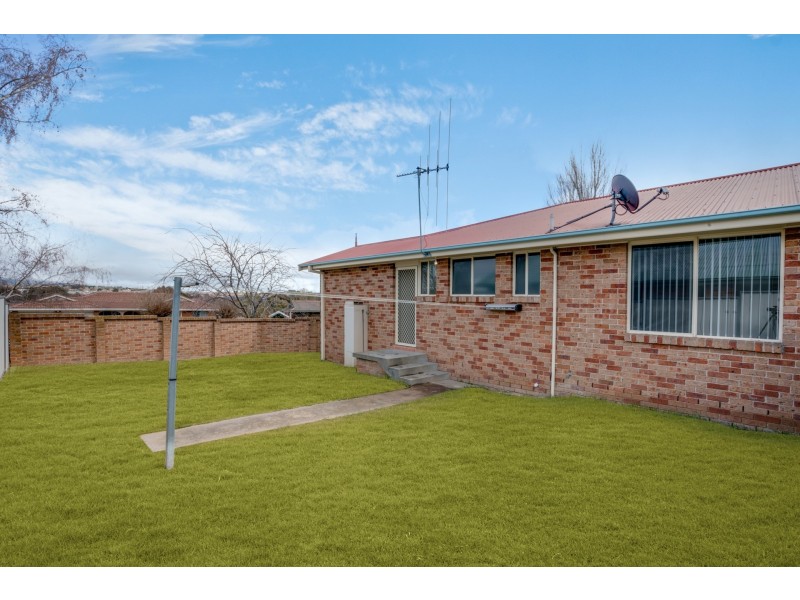 1/10 Turner Crescent, Orange NSW 2800