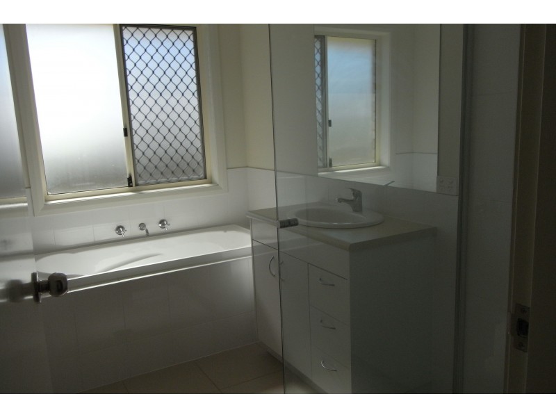 16 Lombardy Way, Orange NSW 2800