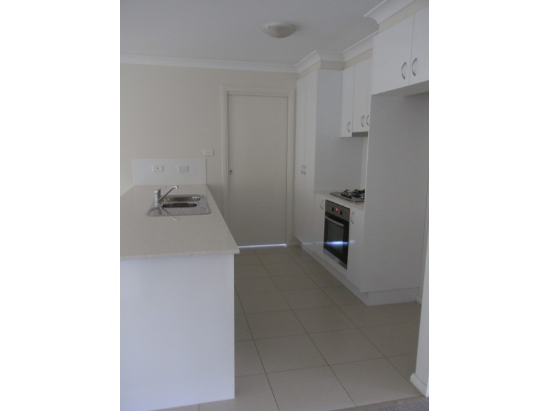 16 Lombardy Way, Orange NSW 2800