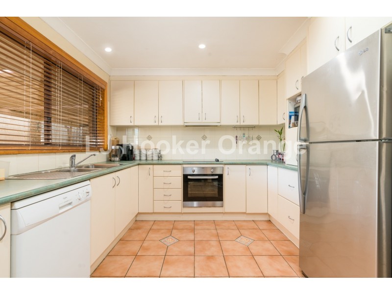 18 Eungella Place, Orange NSW 2800