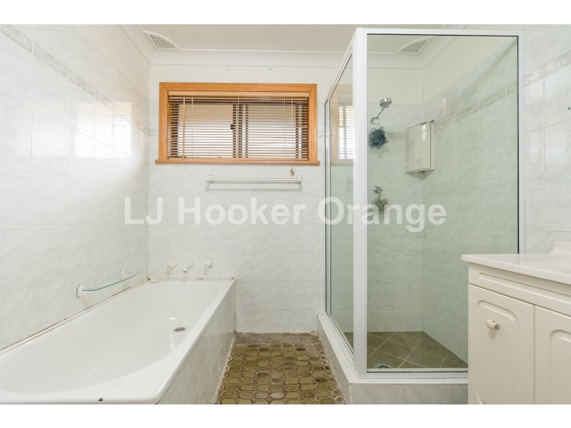 18 Eungella Place, Orange NSW 2800