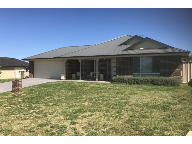 35 Jonathon Road, Orange NSW 2800