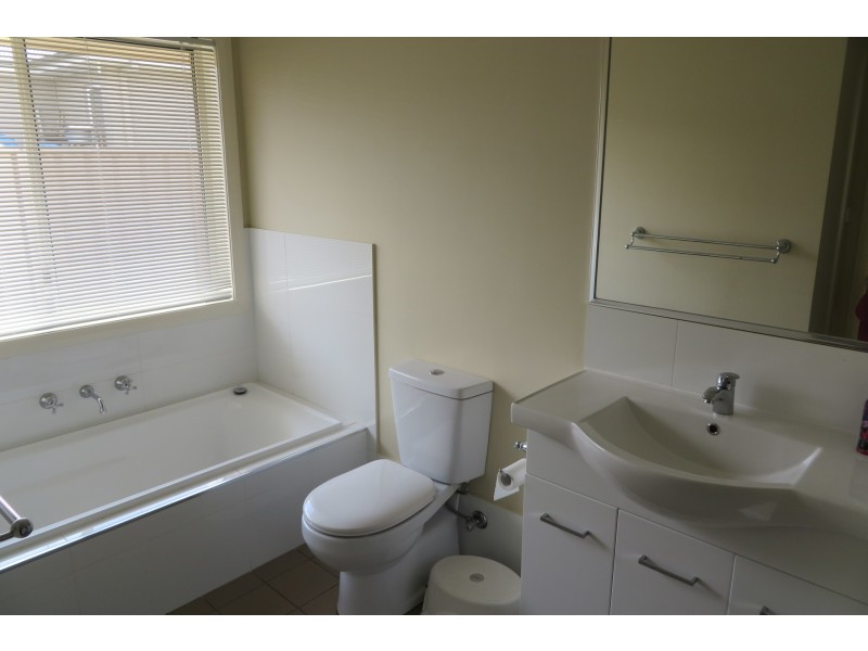 35 Jonathon Road, Orange NSW 2800