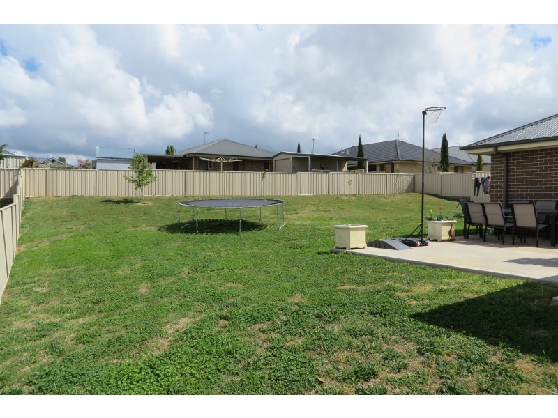 35 Jonathon Road, Orange NSW 2800