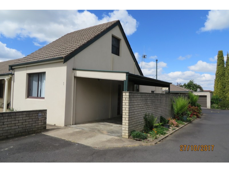1/1 Parker Place, Orange NSW 2800