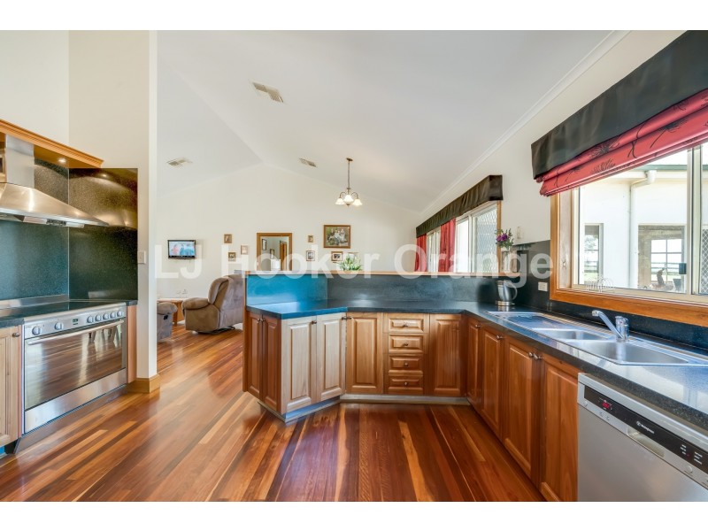 616 Forest Road, Orange NSW 2800