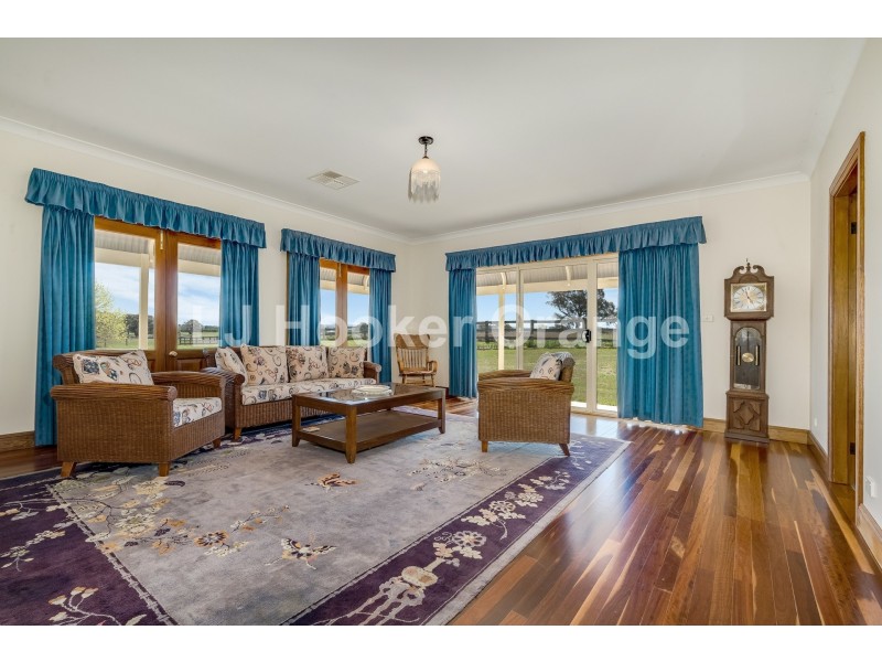 616 Forest Road, Orange NSW 2800