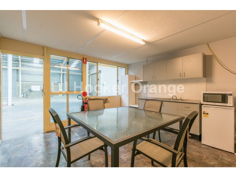 5 Colliers Avenue, Orange NSW 2800