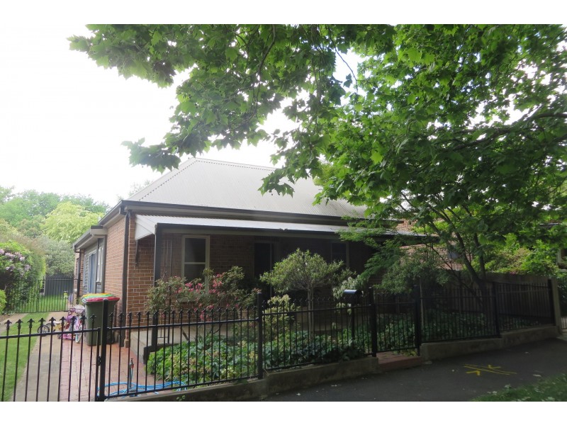 64 Sampson Street, Orange NSW 2800