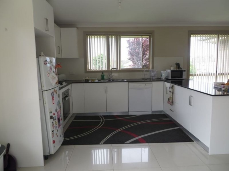 5 Hughes Street, Orange NSW 2800