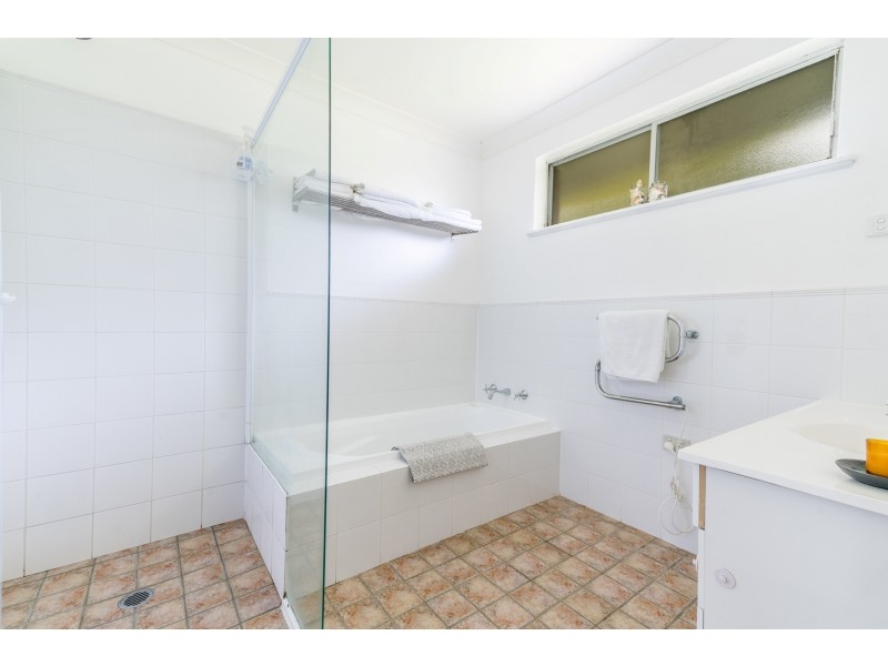 30 Yarawini Drive, Orange NSW 2800