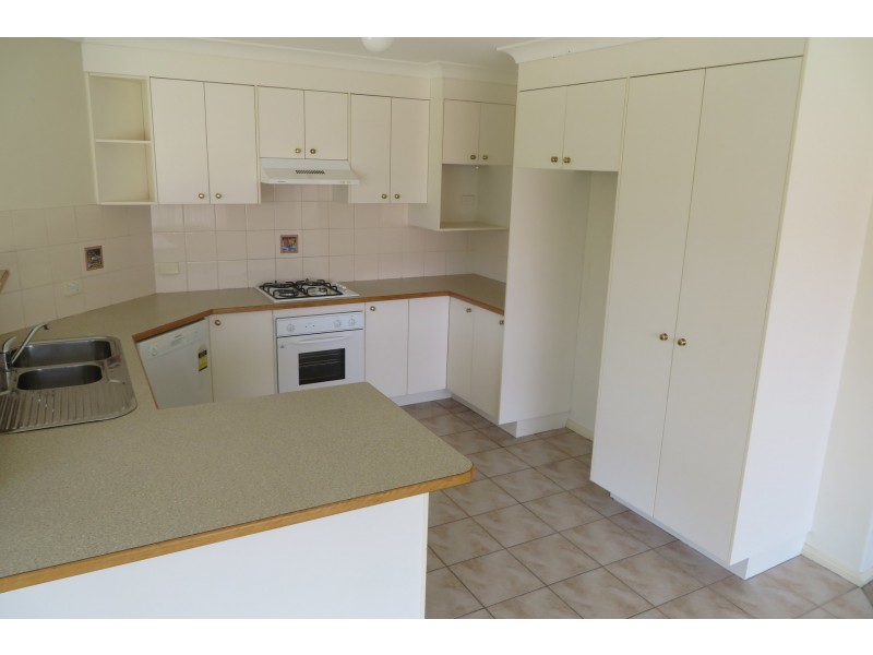24 Bert Whiteley Place, Orange NSW 2800