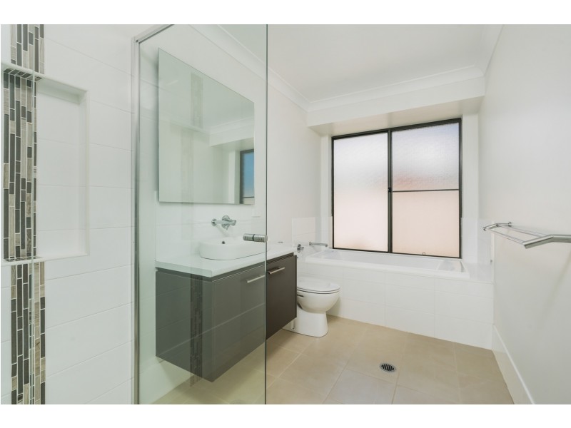 68 Carwoola Drive, Orange NSW 2800