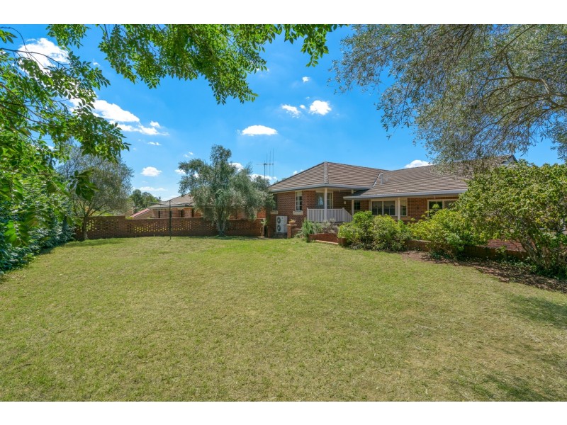 4 Kingfisher Court, Orange NSW 2800