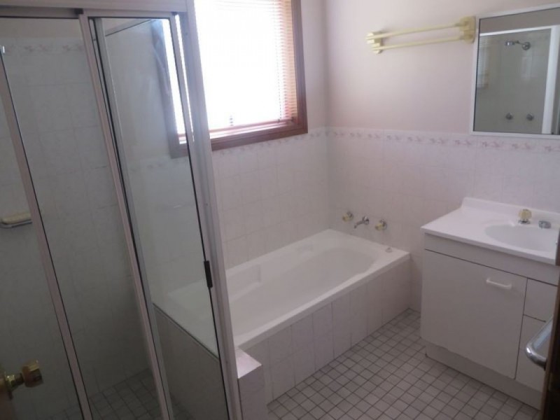 33 Namatjira Crescent, Orange NSW 2800