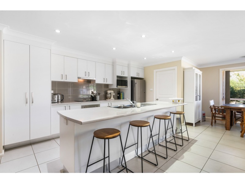 26 Robinson Court, Orange NSW 2800