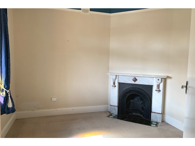 60 March Street, Orange NSW 2800