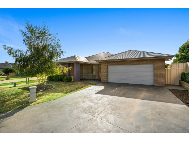 9 Braeburn Crescent, Orange NSW 2800