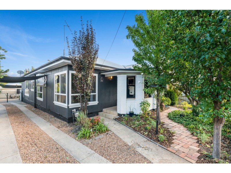 14 National Avenue, Orange NSW 2800