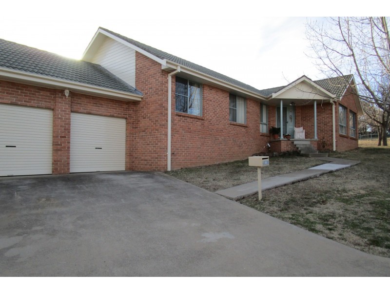 18 Crinoline Street, Orange NSW 2800