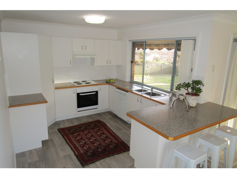 18 Crinoline Street, Orange NSW 2800