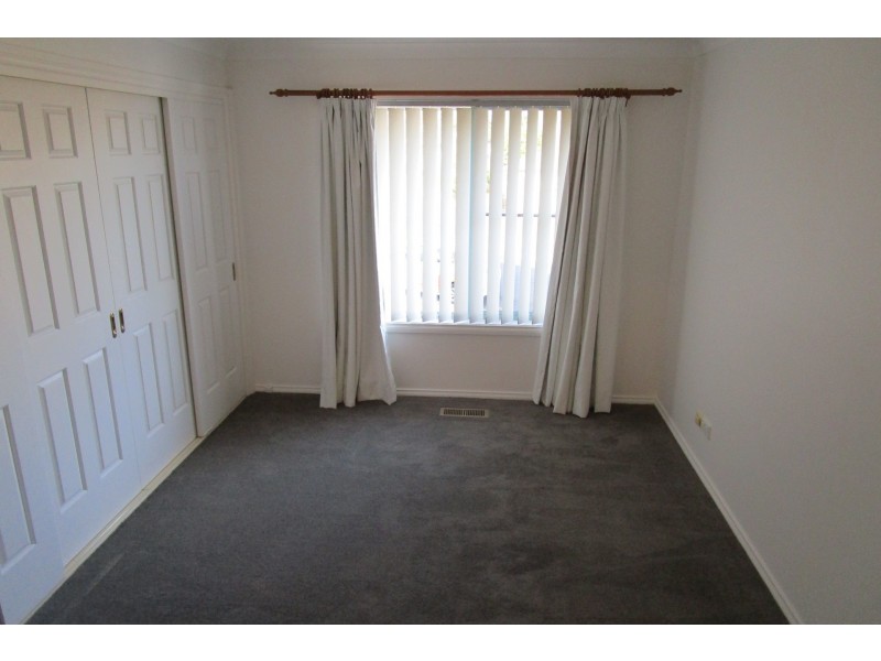 18 Crinoline Street, Orange NSW 2800