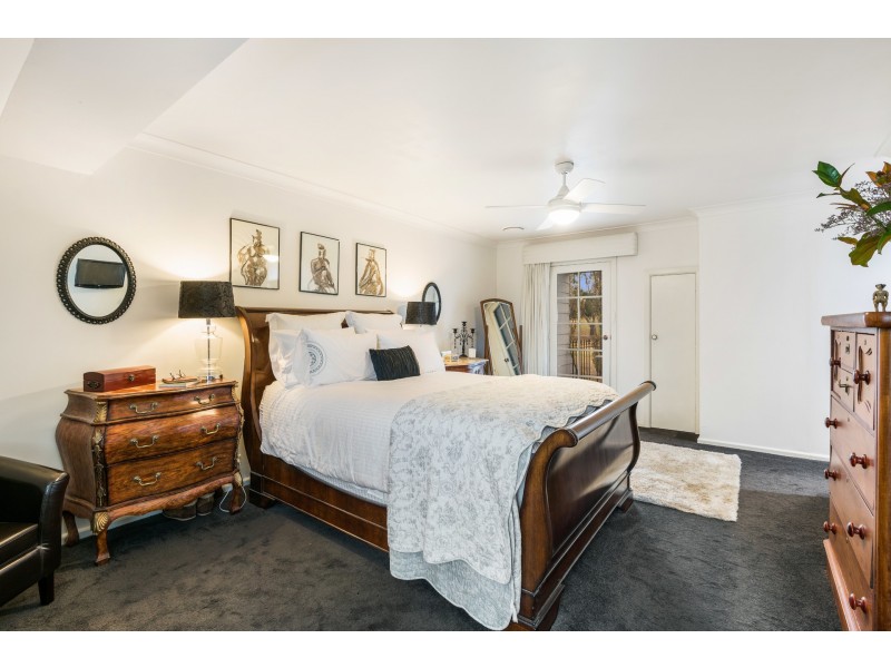 4 Yarawini Drive, Orange NSW 2800