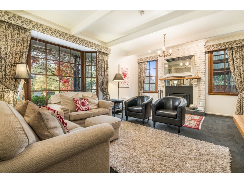 4 Yarawini Drive, Orange NSW 2800