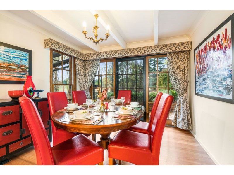 4 Yarawini Drive, Orange NSW 2800