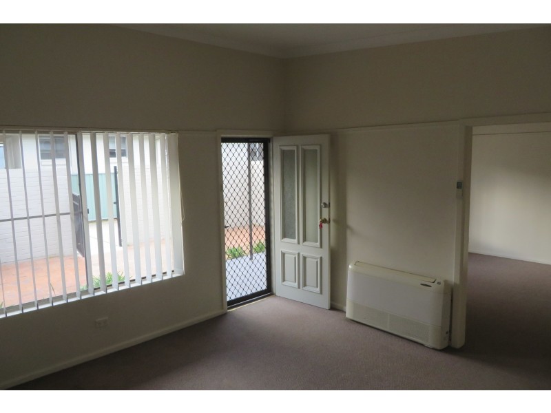 2/100 Kenna Street, Orange NSW 2800