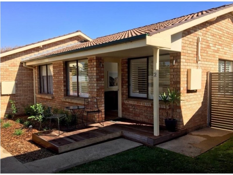 2/13 Anzac Place, Orange NSW 2800