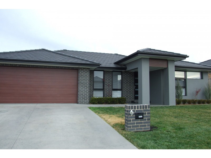 6 Agate Street, Orange NSW 2800