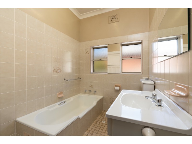 34 Allenby Road, Orange NSW 2800