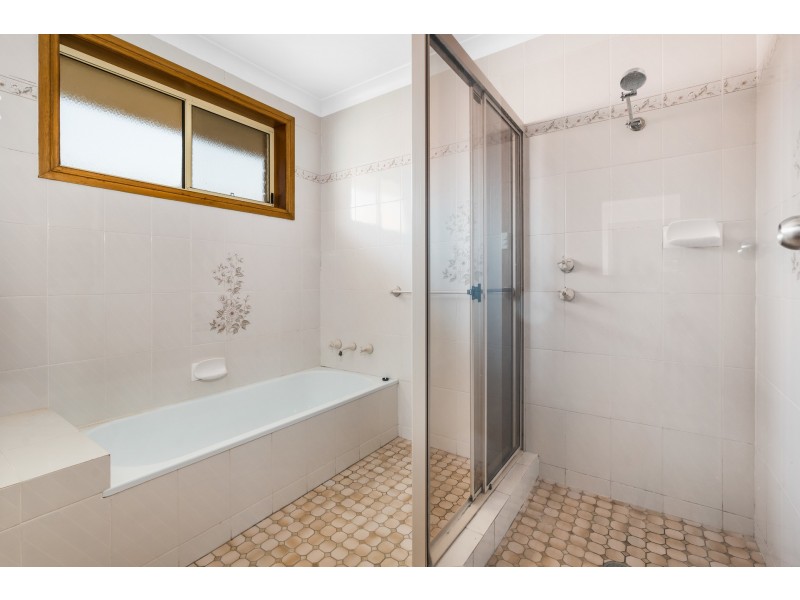 9 Ibis Crescent, Orange NSW 2800