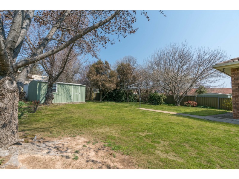 9 Ibis Crescent, Orange NSW 2800