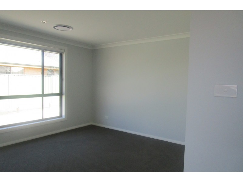 1/23 McLachlan Street, Orange NSW 2800