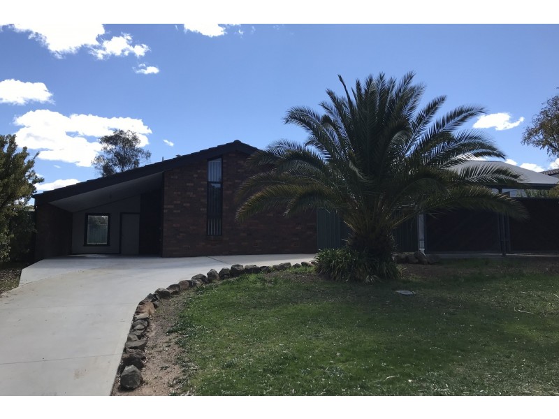 14 Keithian Place, Orange NSW 2800