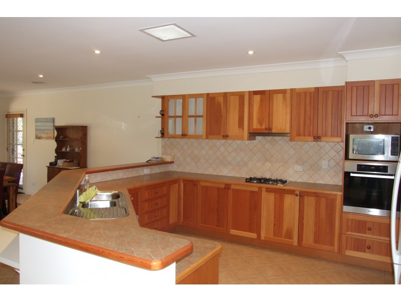 35 Goldfinch Way, Orange NSW 2800