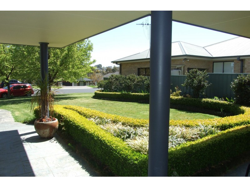 35 Goldfinch Way, Orange NSW 2800