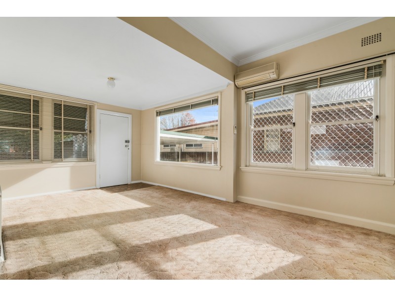 115 Lords Place, Orange NSW 2800