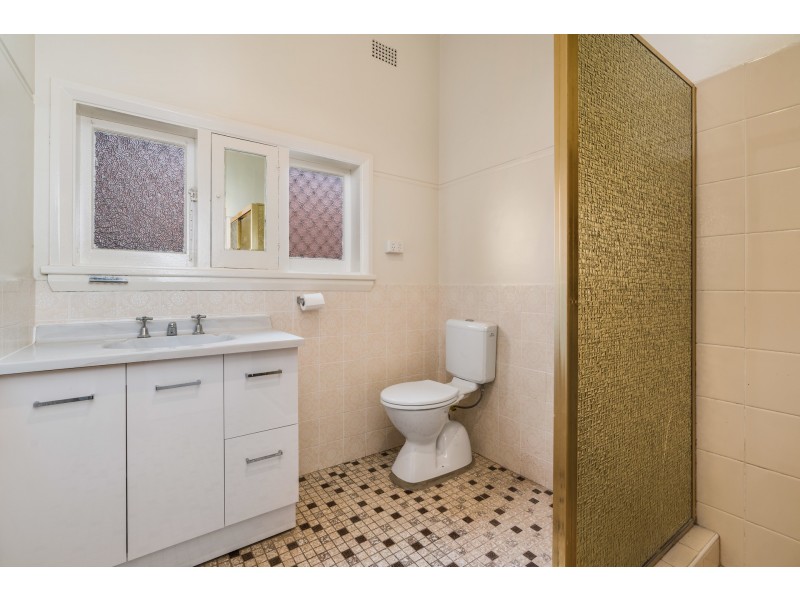 115 Lords Place, Orange NSW 2800