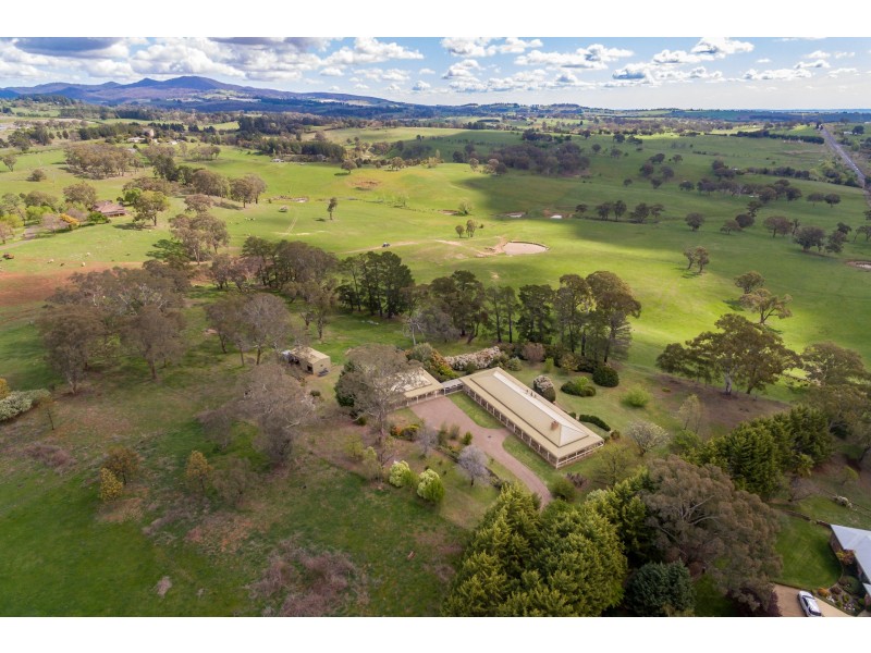 6 Borrodell Drive, Orange NSW 2800