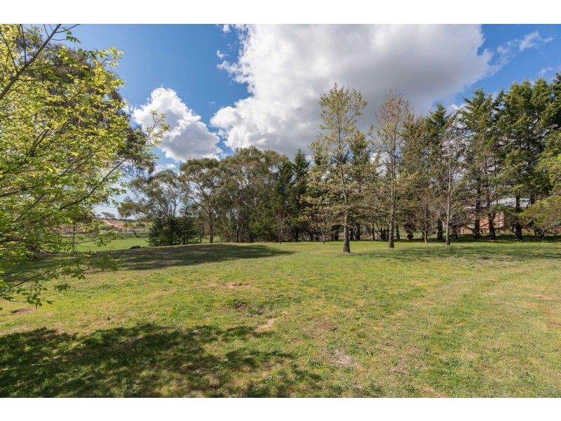 6 Borrodell Drive, Orange NSW 2800