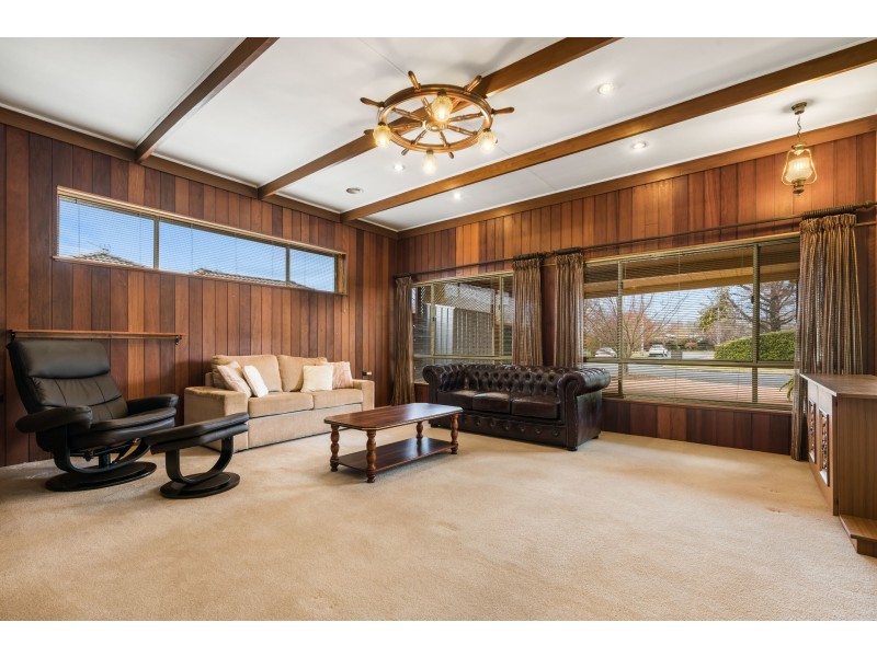 1 Cadogan Crescent, Orange NSW 2800