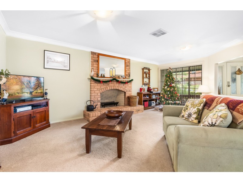 8 Ibis Crescent, Orange NSW 2800