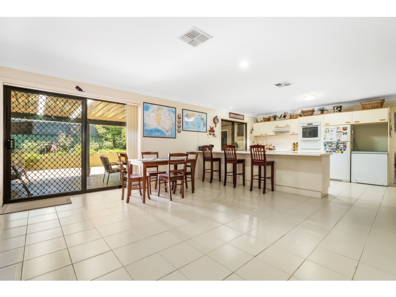 8 Ibis Crescent, Orange NSW 2800